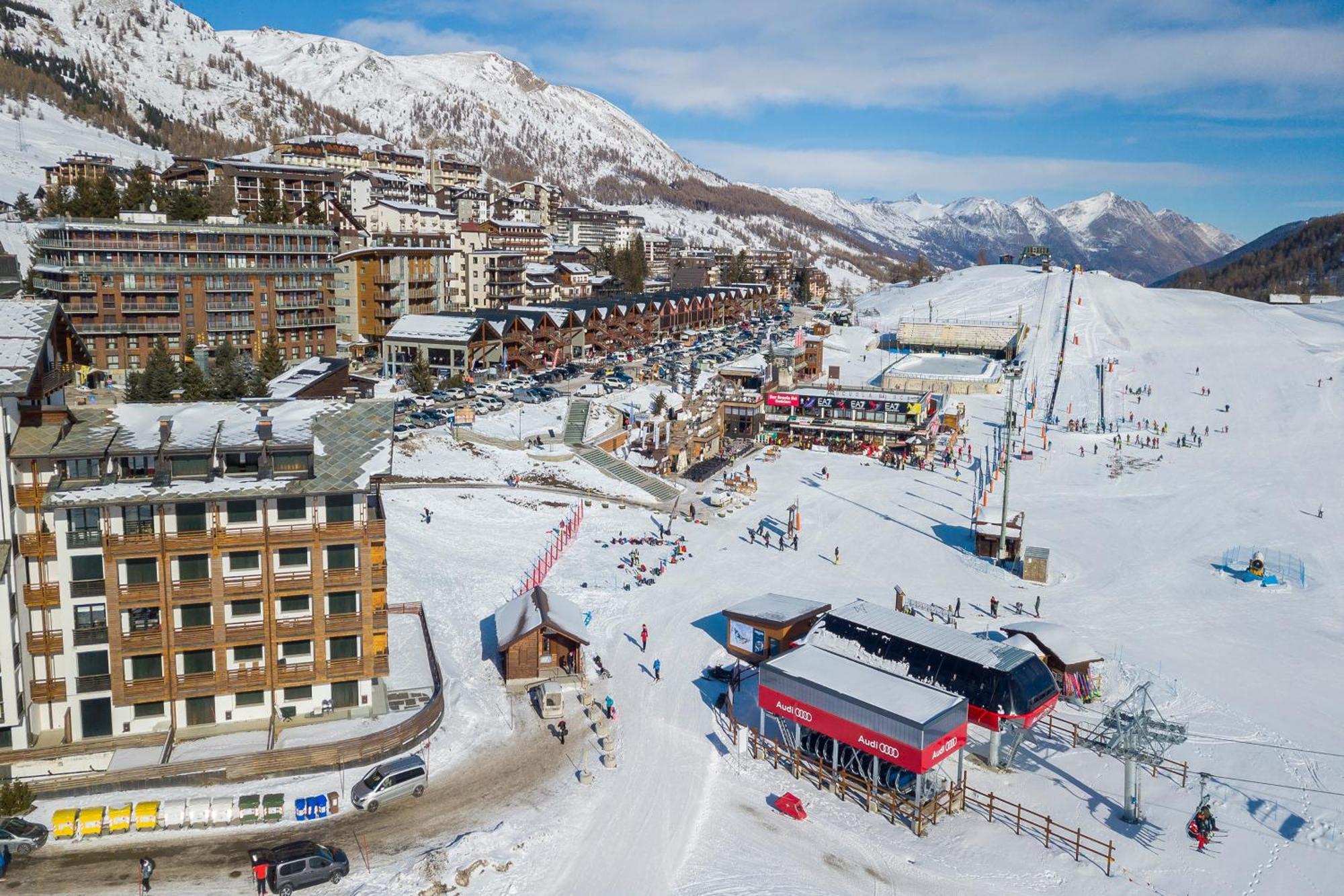 Alpetta 37 In - Out - Happy Apartment Sestriere